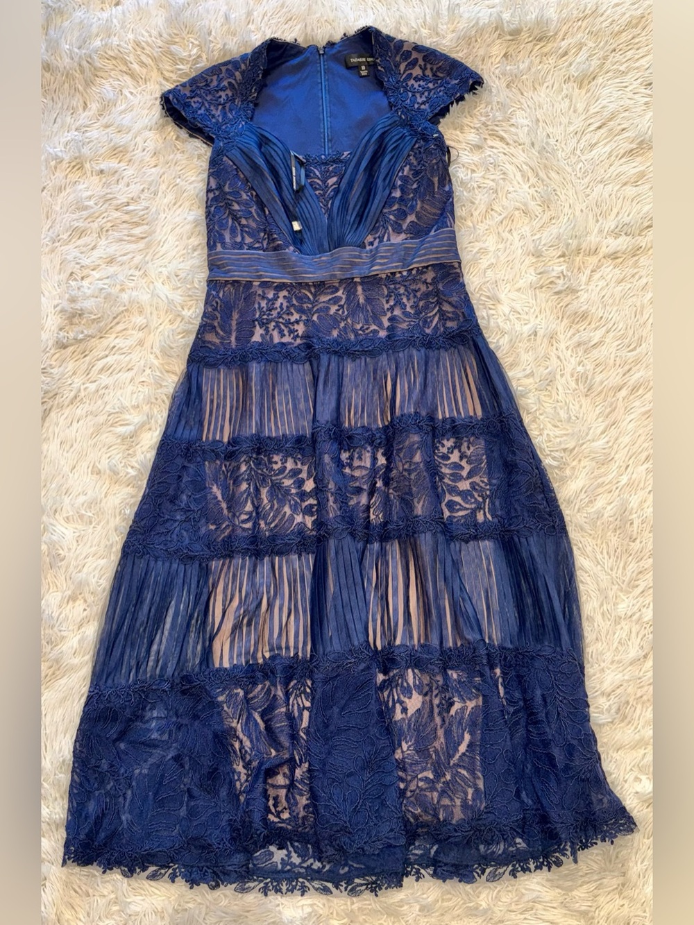 NEW Tadashi Shoji Pintuck Pleat Embroidery Detail Cocktail Midi navy nude Dress - Picture 7 of 11